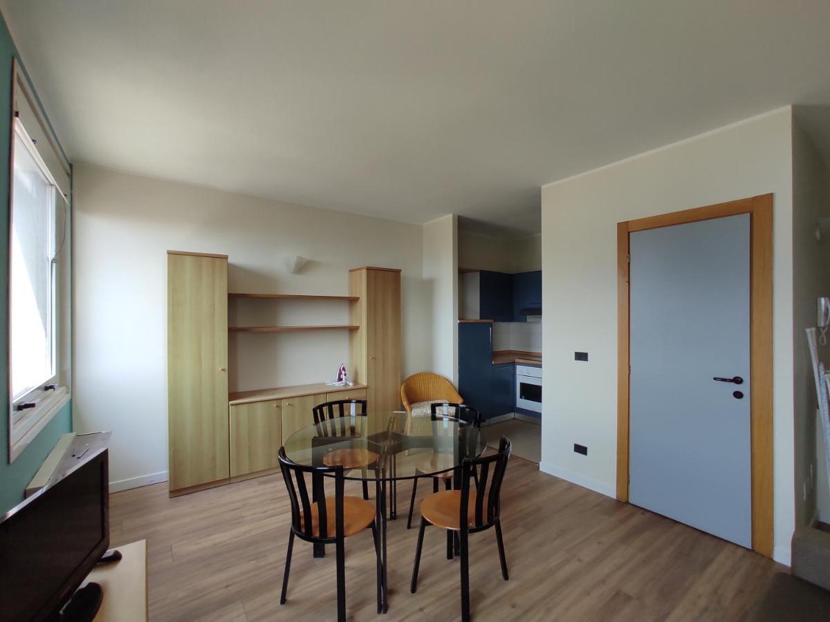 Business Homes Apartment *